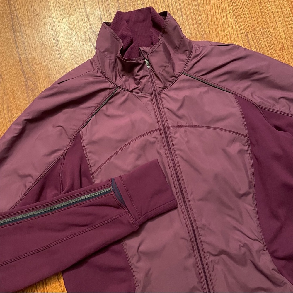 Lululemon Can't Stop Jacket in Hyper Stripe Plum / Plum